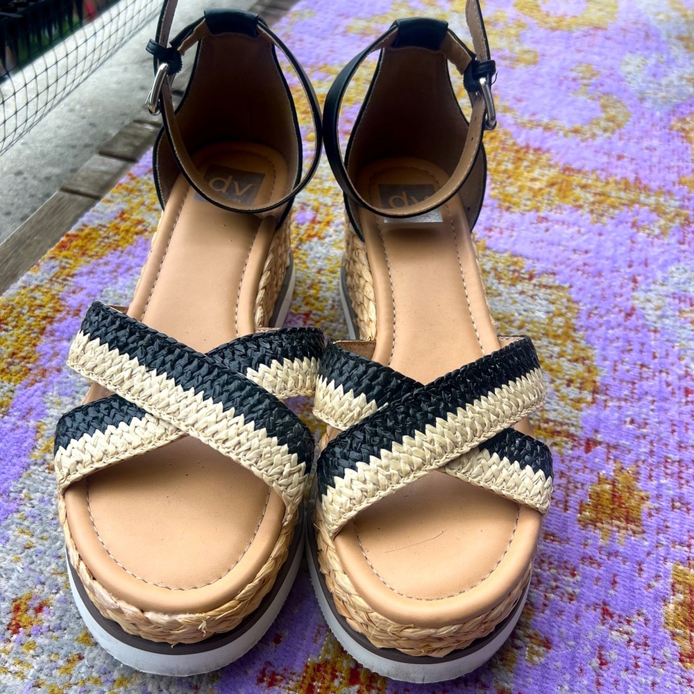 Dolce vita lightly worn ankle strap sandals